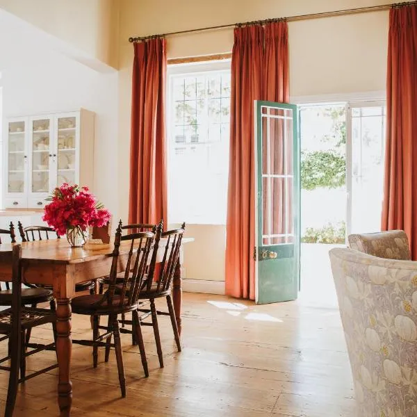 그라프 레이넷에 위치한 호텔 Charming Historical Cottage