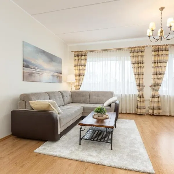 Cosy apartment next to Kadriorg park, hotel v Tallinnu