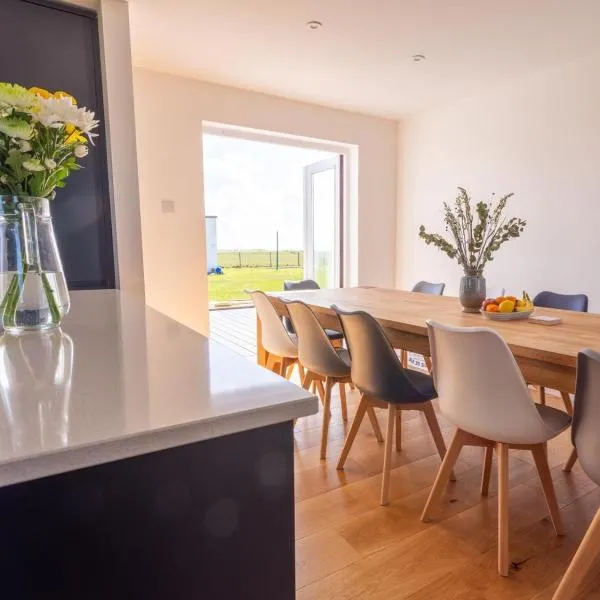 5 Bed in Isle Of Tiree oc-93854, hotel v destinácii Crossapol