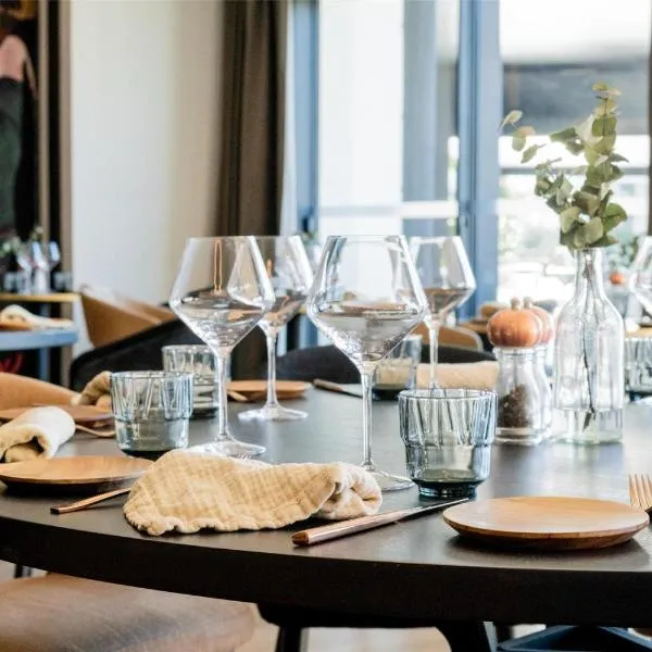 Best Western Plus Le Fairway Hotel & Spa Golf d'Arras: Anzin-Saint-Aubin şehrinde bir otel