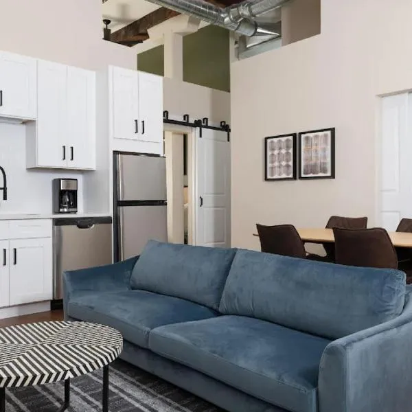 LIVN Millennium Park Downtown Chicago 2BR, מלון בשיקגו