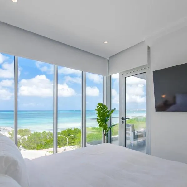 Luxury 2BS Oceanfront Condo at The Reef, hotel a Palm Beach