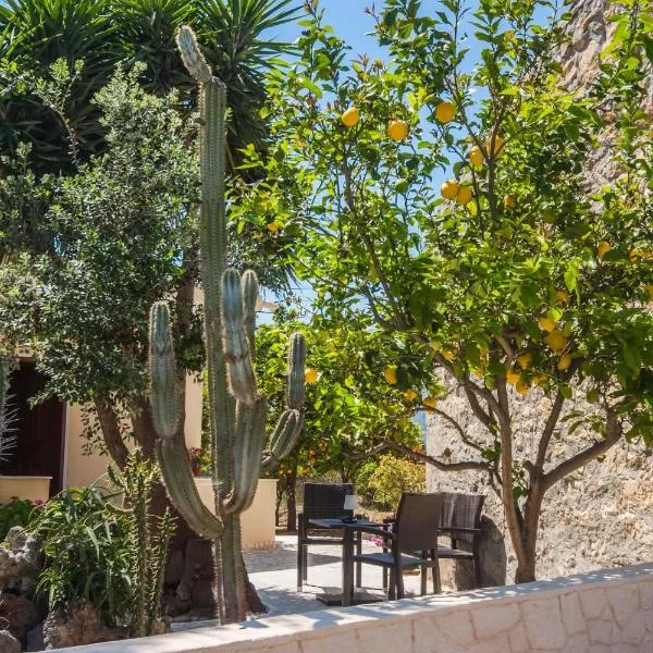 Liza's Place, hotel a Metókhion