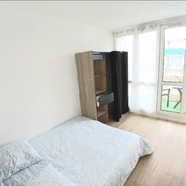 Eves Rooms، فندق في سان ميشيل سور أورج