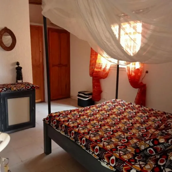 Chambre d'hôte Maryvonne & Mamadou, Hotel in Nianing