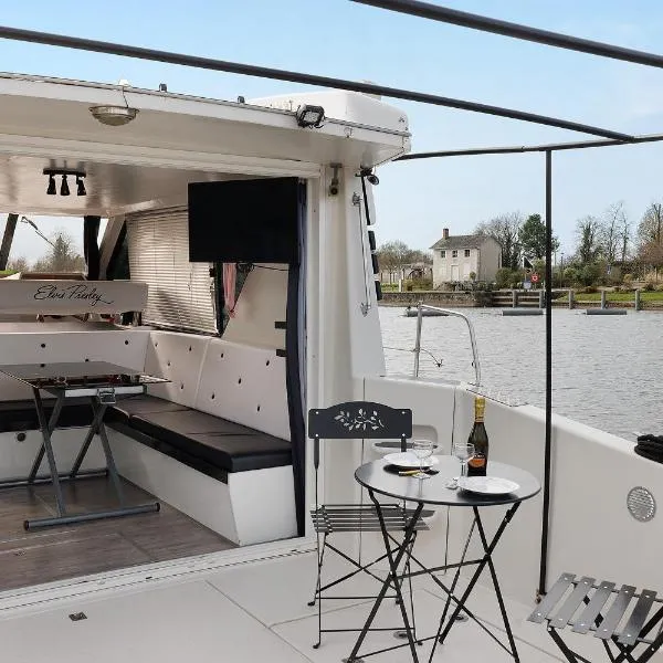 Bateau Elvis, Hotel in Sablé-sur-Sarthe