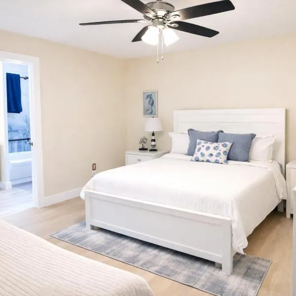 E&A SouthWest Miami Cozy 2BR Apartment with Private Parking, hotel v destinácii Lindgren