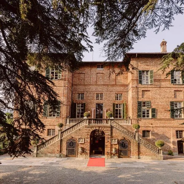 Castello di Casalborgone, Luxury Italian Castle Hotel, Hotel in Casalborgone
