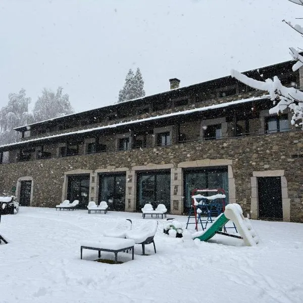 Hotel Bernat de So, מלון בלייביה