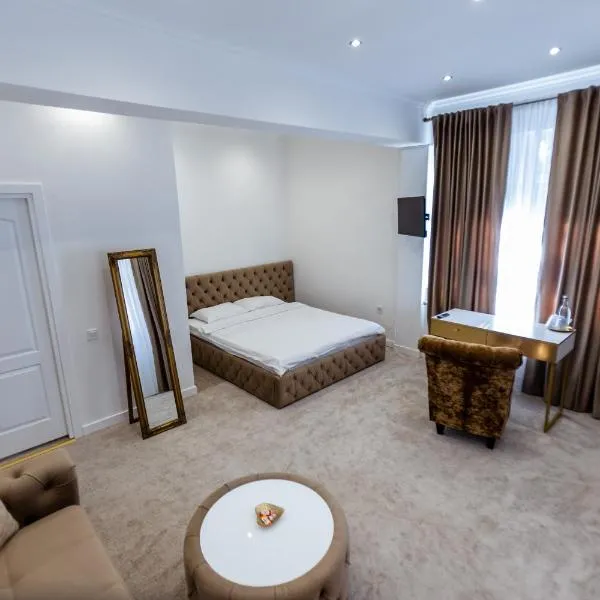 Villa Jolie, hotel em Craiova