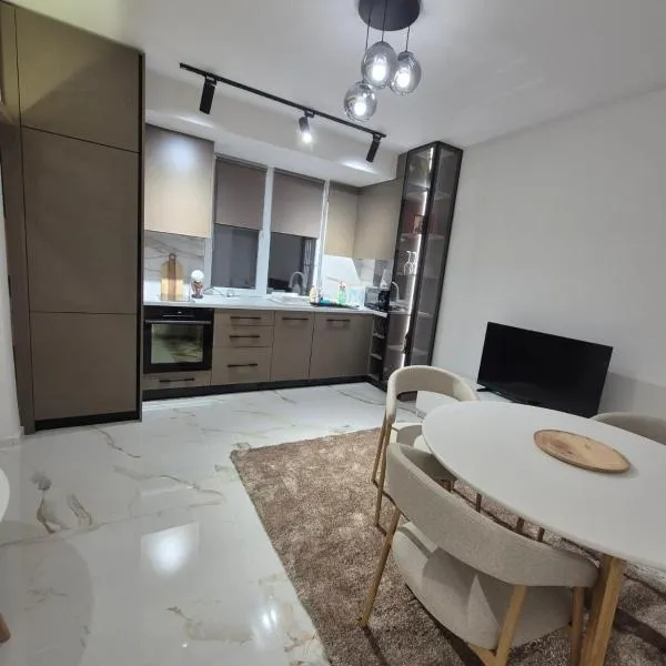 Апартамент Top Central, hotel en Yambol