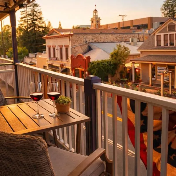 Historic Washington St Balcony, Hotel in Sonora