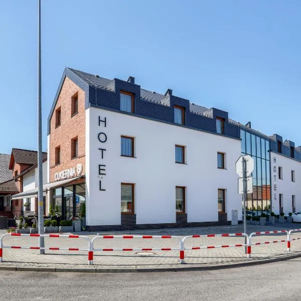 Hotel Antek: Zlinice şehrinde bir otel