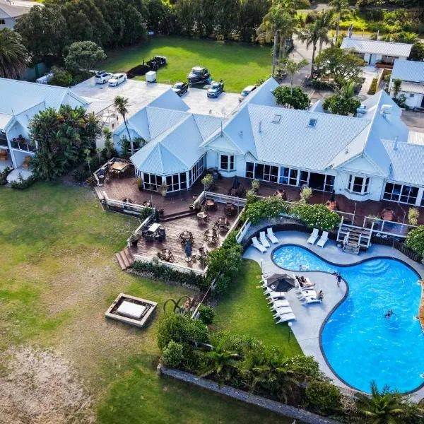 The Sands Hotel Hokianga, хотел в Опонони