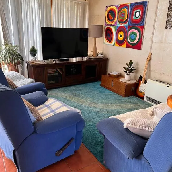 에스퍼랜스에 위치한 호텔 Red Emperor a trendy, modern townhouse in the heart of Esperance