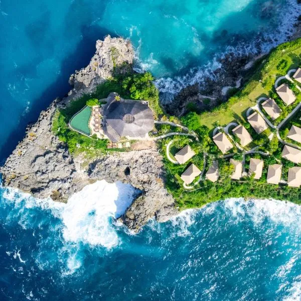 ARNA Suites and Ocean Lounge, готель у місті Нуса-Лембонган