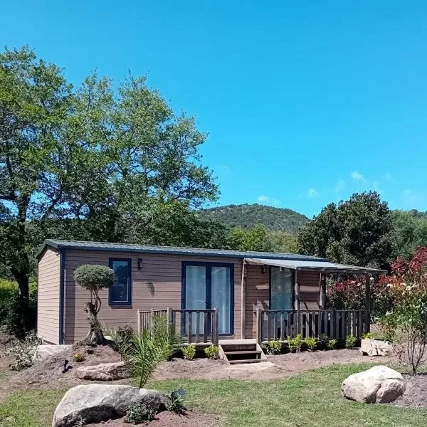 Bungalow de charme près de Santa Giulia、ポルト・ヴェッキオのホテル