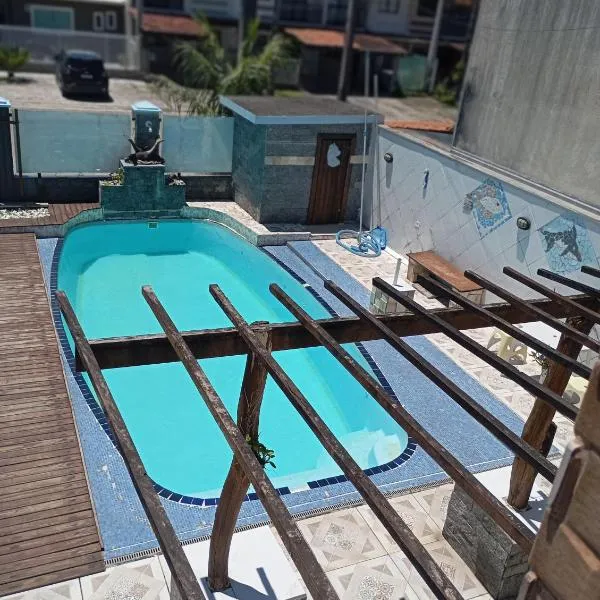 sobrado 2 e 3, Hotel in Guaratuba