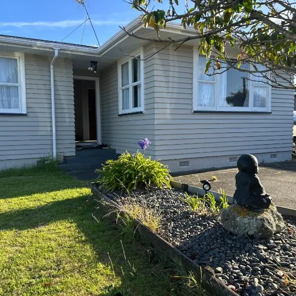 Gold Radiant Earth Retreat, hotel a Whanganui