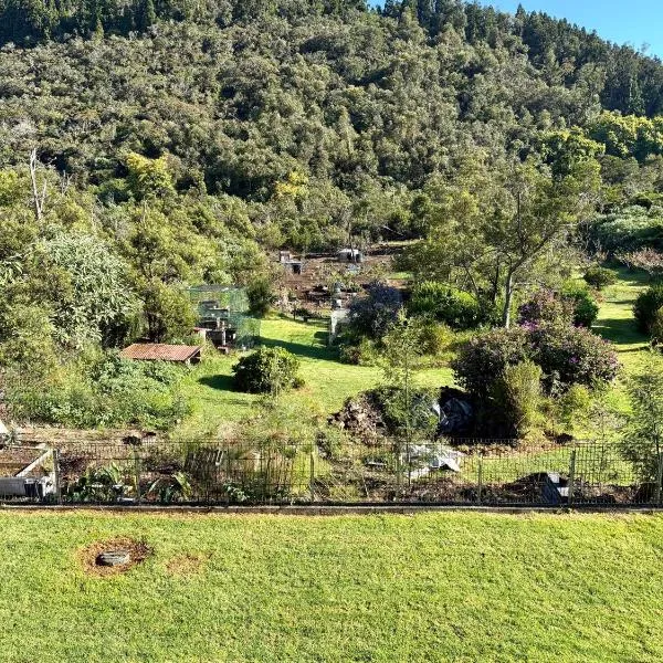 Studio Le Dahlia, Éco-Domaine du volcan, hotel a La Plaine des Cafres