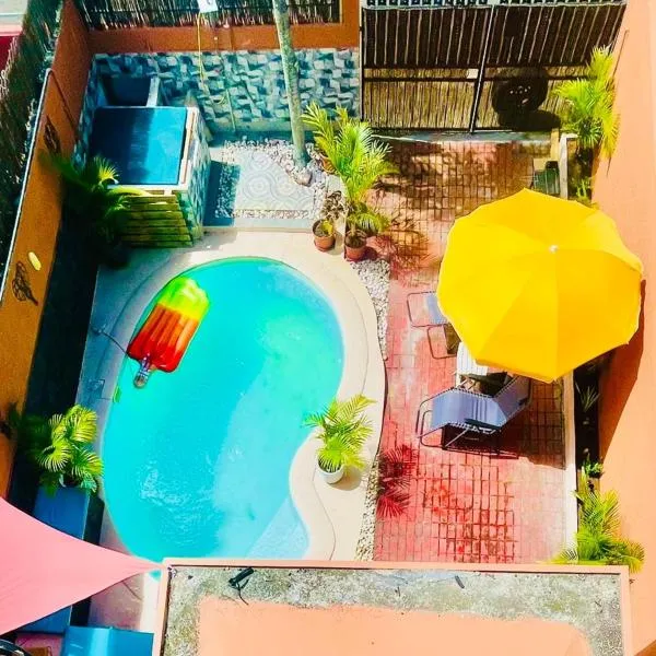 Modern House with Pool, hotell i Grand Baie