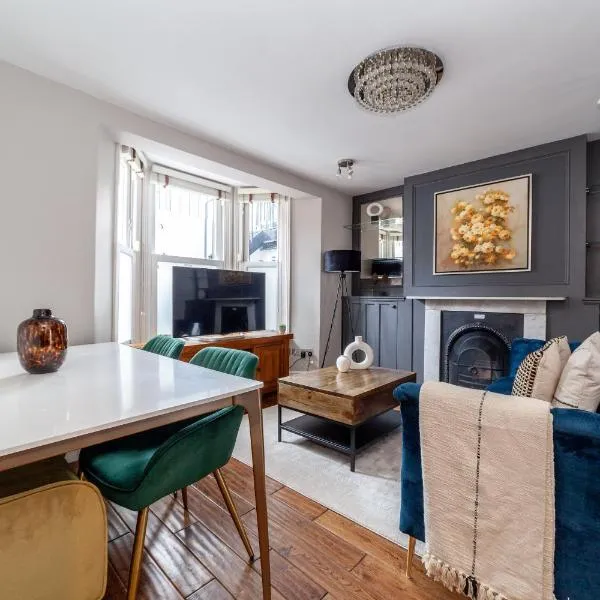 Contemporary 5 Bed House in Hammersmith, hotel a Londres