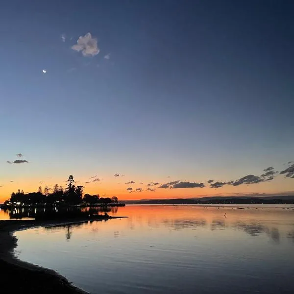 Lake Macquarie holidays, hotelli kohteessa Marks Point