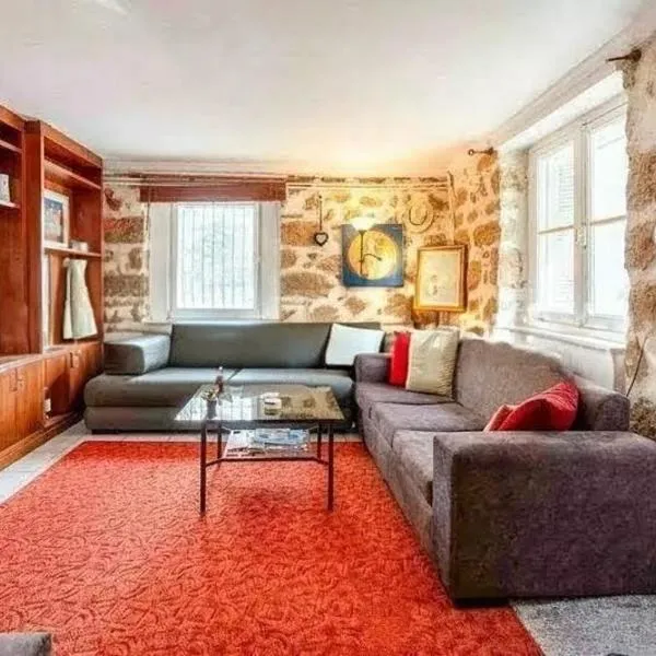 Charming Stone house, 500 meters to Acropolis – hotel w Atenach