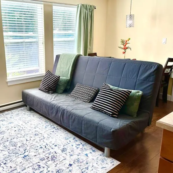 Sunny 1BR by Galloping Goose – hotel w mieście Victoria