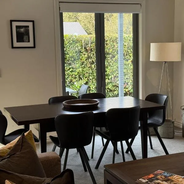 Cardrona Cottage 3 Bedroom Retreat with Pool,卡德羅納的飯店