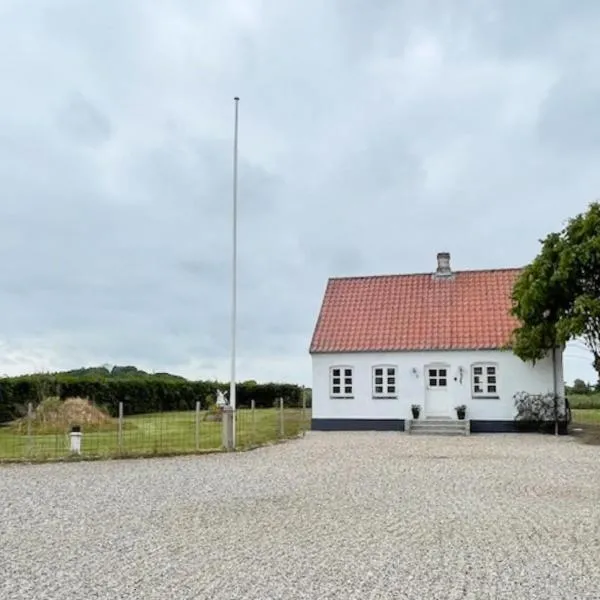 Farmhouse With Great Views On Langeland, hotel en Løkkeby