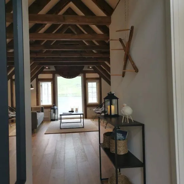 Løðupakkhúsið - LPH - Top Floor، فندق في سورفاغور