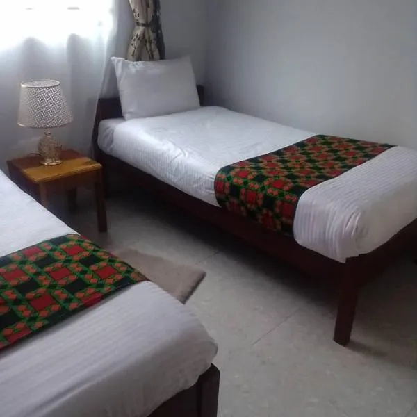 Retreat, מלון בלוסקה