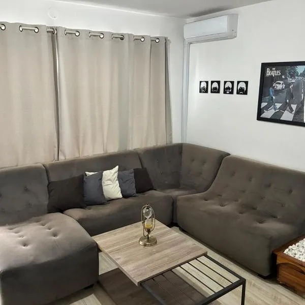 Apartamento completo em ótima localização!, hotel in Passo Fundo
