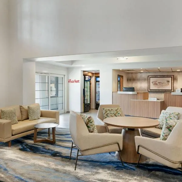 Fairfield Inn & Suites San Diego Old Town, hotell i San Diego