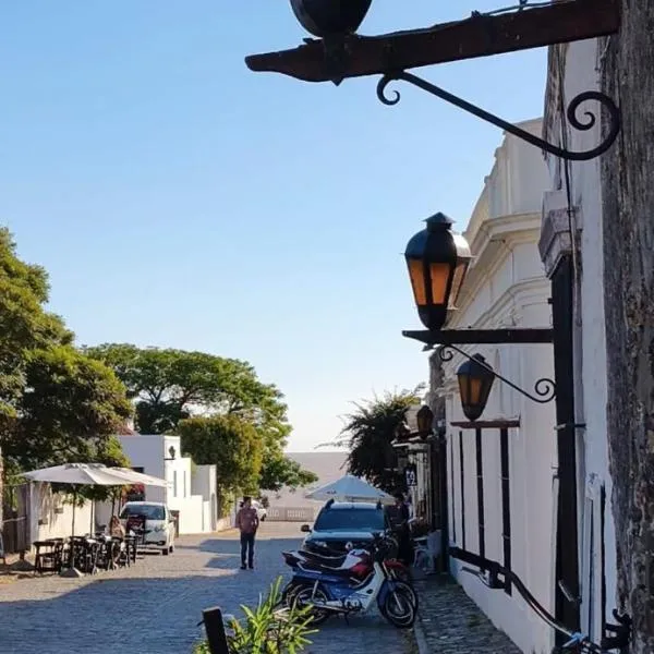 Posada El Viejo Consulado, hotel v destinácii Colonia del Sacramento