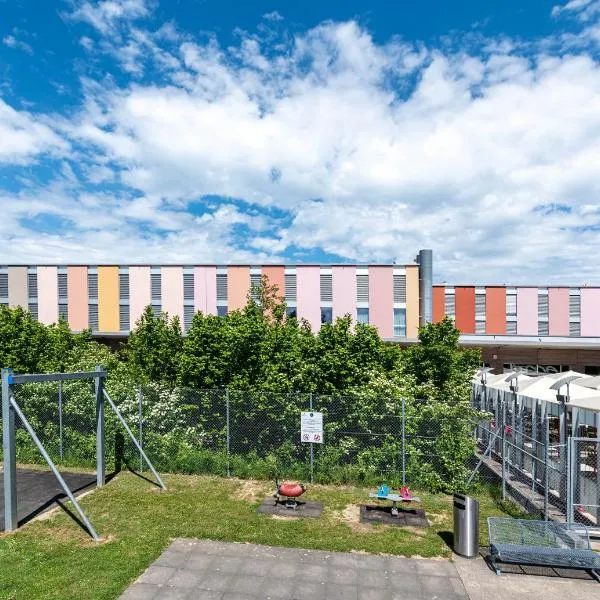 B&B HOTEL Lully 3 Lakes, hotel i Estavayer-le-Lac