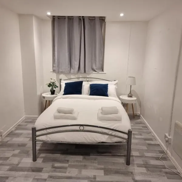 Home Away, hotel in London