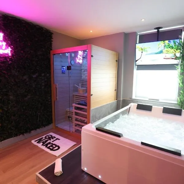Luxury Flat,Sauna, Jacuzzi, Free Parking, hotelli kohteessa Finchley