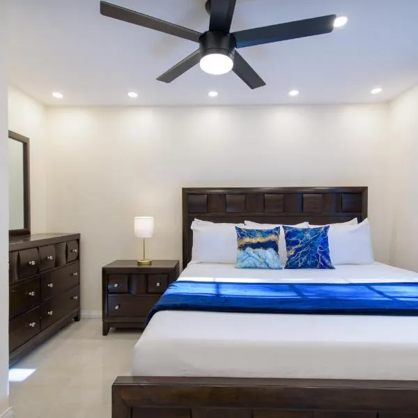 Beautiful 1 Bedroom 14 at Sandcastles, hotel v mestu Ocho Rios