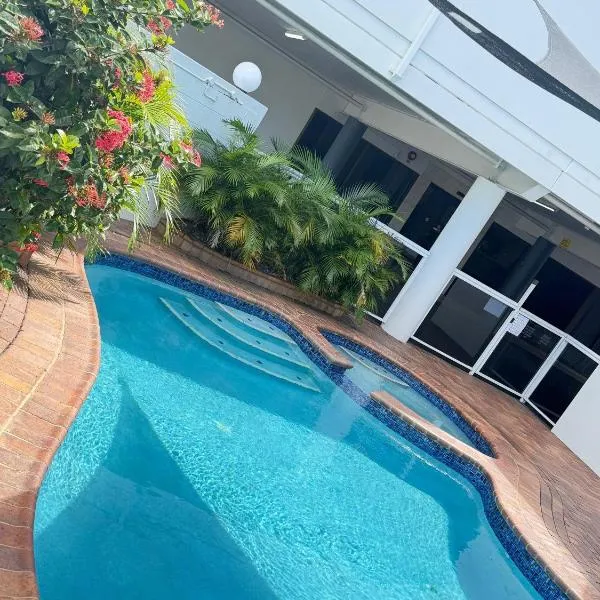 Centrepoint Motor Inn、ロックハンプトンのホテル