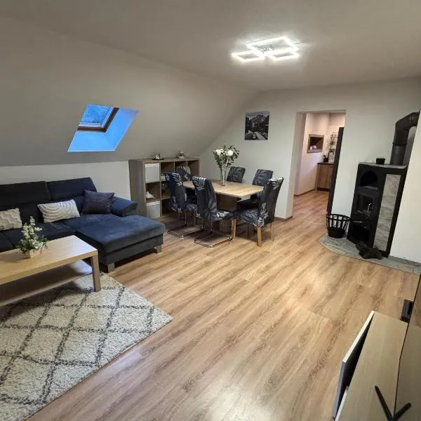 Ferienwohnung Grünblick am Katschbach, hotel in Teufenbach