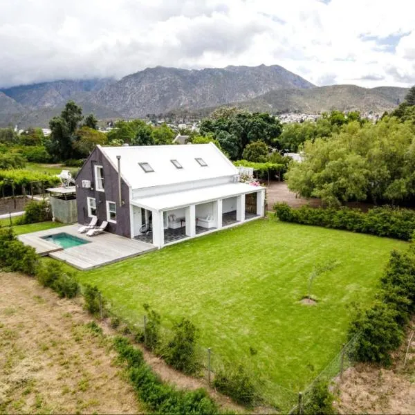 The Barn On 62 - Cottages, hotel a Montagu