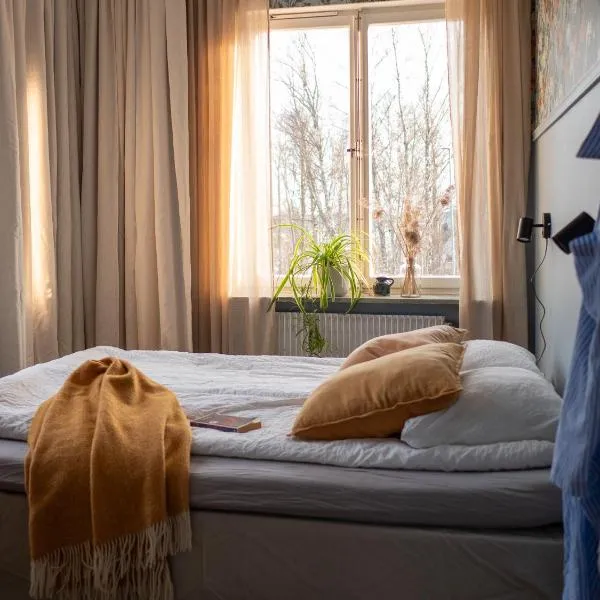 Marinans Guesthouse, hotel u gradu Navekvam