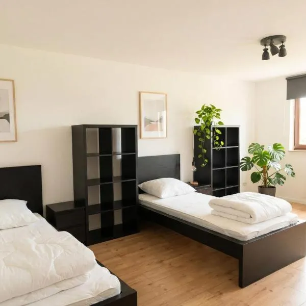 L21-Apartment Geilenkirchen OT Teveren, 3 Zimmer, 6 Betten, Standardisierte Ausstattung, ideal für Reisende, Pendler, Familien: Geilenkirchen şehrinde bir otel