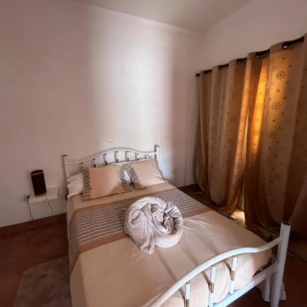 Vovas T1, ξενοδοχείο στην Εσπάργκος