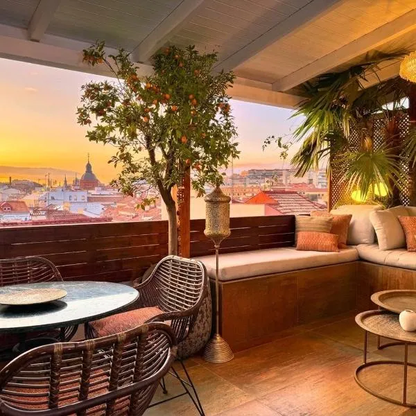 Excellent Apartment penthouse in the center Madrid, готель у Мадриді