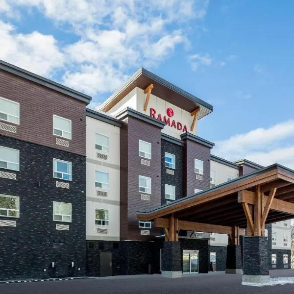 Ramada by Wyndham Revelstoke, hotel in Revelstoke