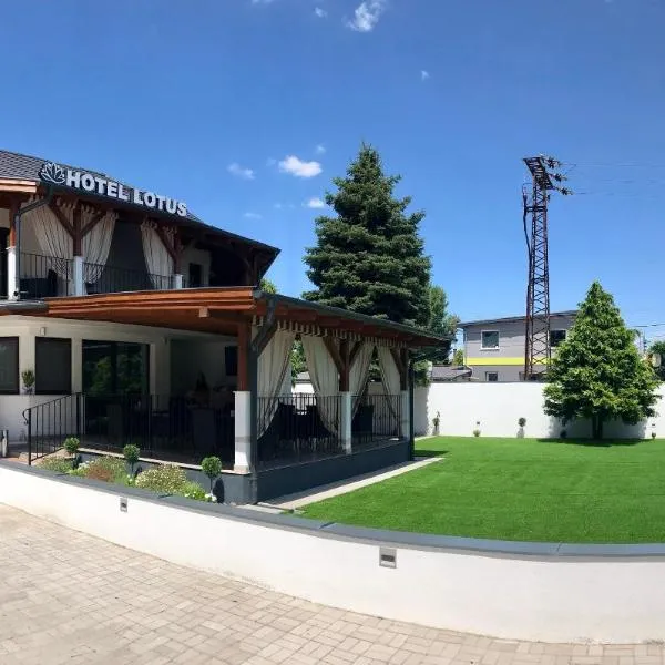 Lotus House, hotel a Halásztelek