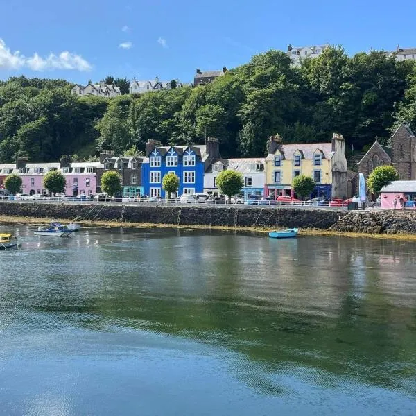 MacDonald Arms Hotel, hótel í Tobermory